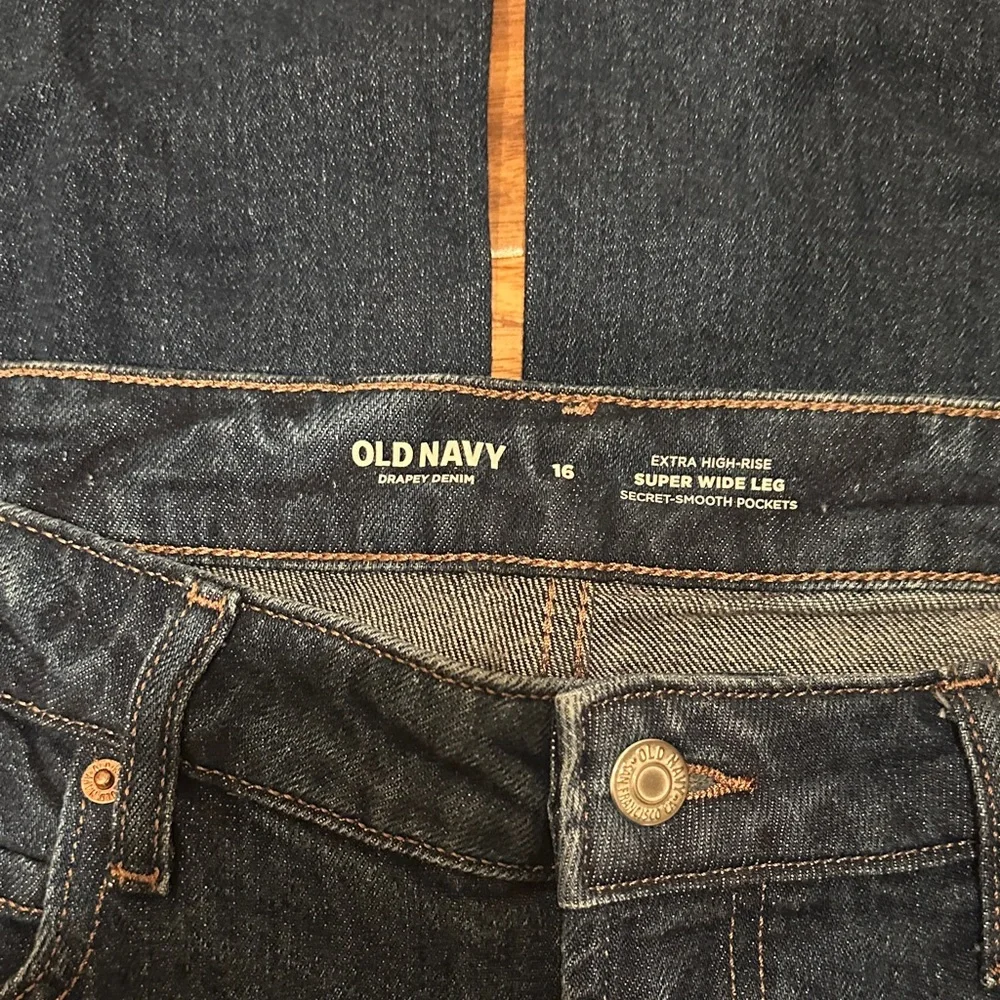Old Navy Extra High-Waisted Wide-Leg Jeans, Dark Wash, 16 - Picture 2 of 9